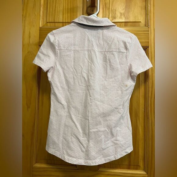 Super fun Tommy Hilfiger size S polo shirt white w/pink polka dot & gold buttons - Picture 6 of 6